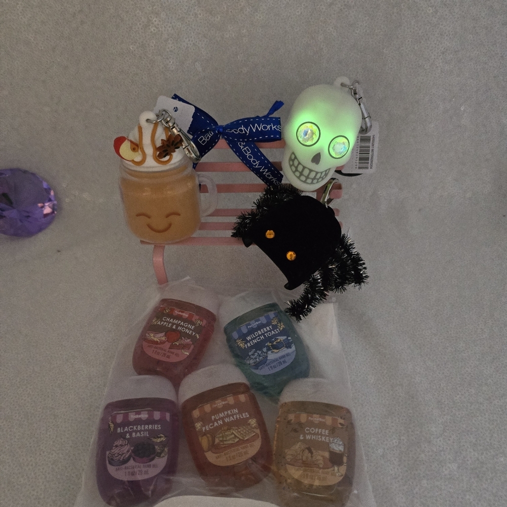 Bath & Body Works Fall Halloween 3 Pocketbac Holders & Pocketbac Hand Sanitizers - Picture 2 of 10